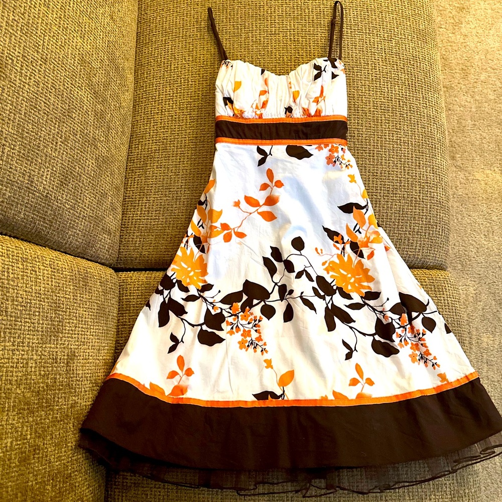 Cute sundress.